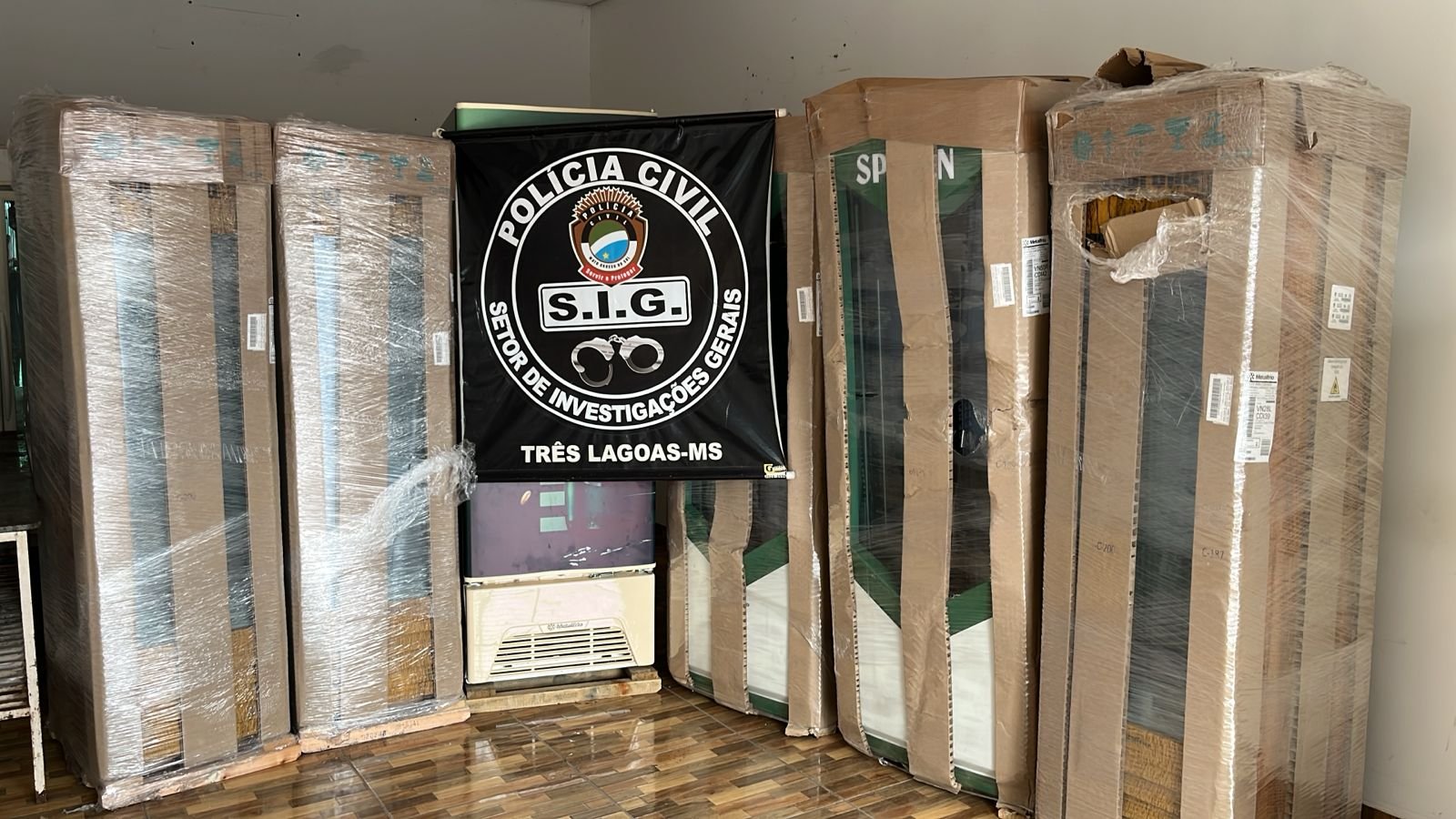 Polícia Civil recupera dez cervejeiras furtadas de empresa em Três Lagoas