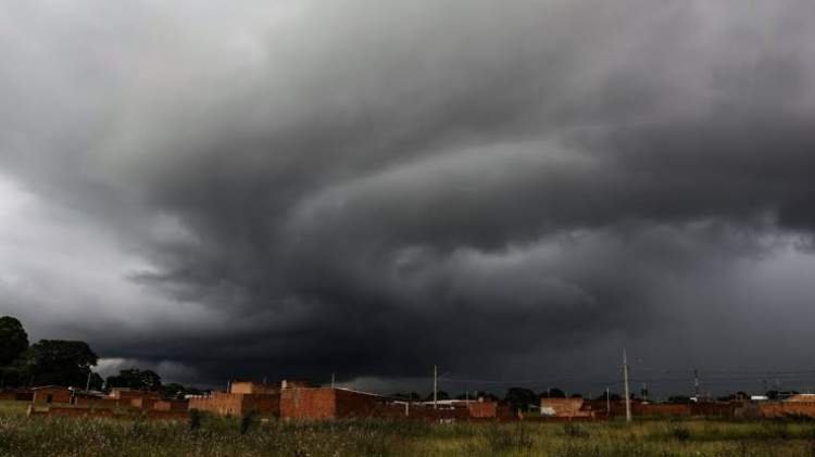 Quinta-feira (6) terá calor, baixa umidade e aviso de tempestades em Três Lagoas (MS)