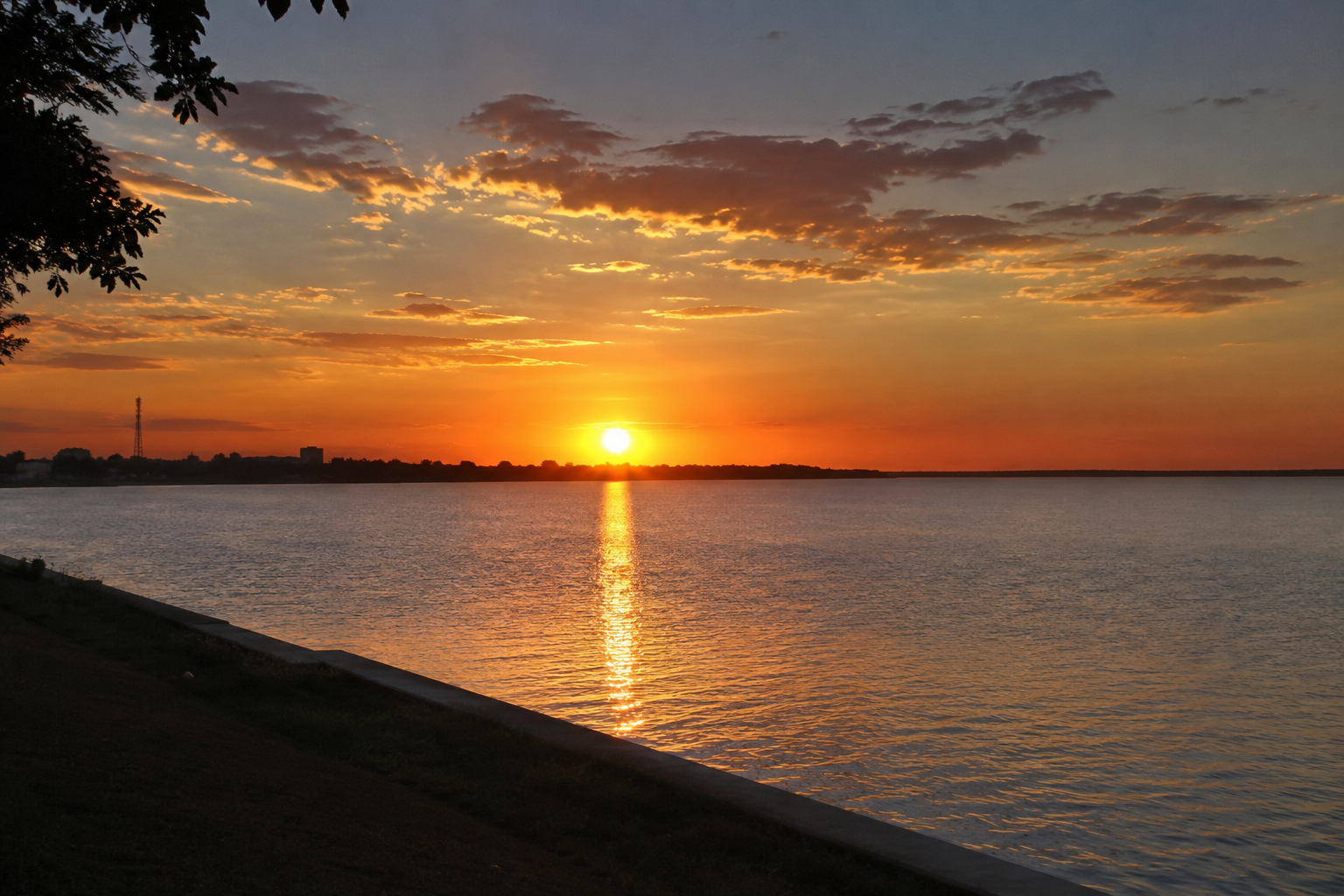 Três Lagoas terá domingo de sol e calor; máxima pode chegar a 29°C