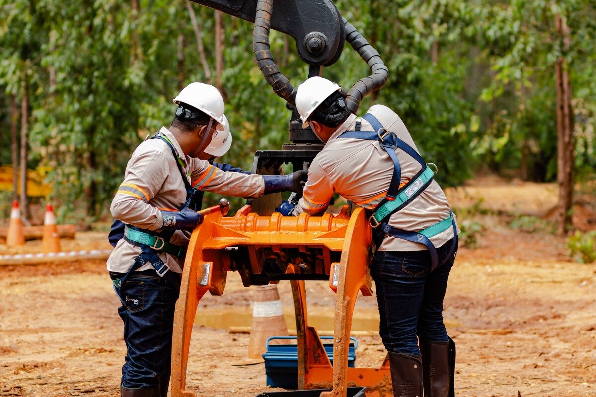 Eldorado Brasil abre 90 vagas de trainee para operadores e mecânicos em MS