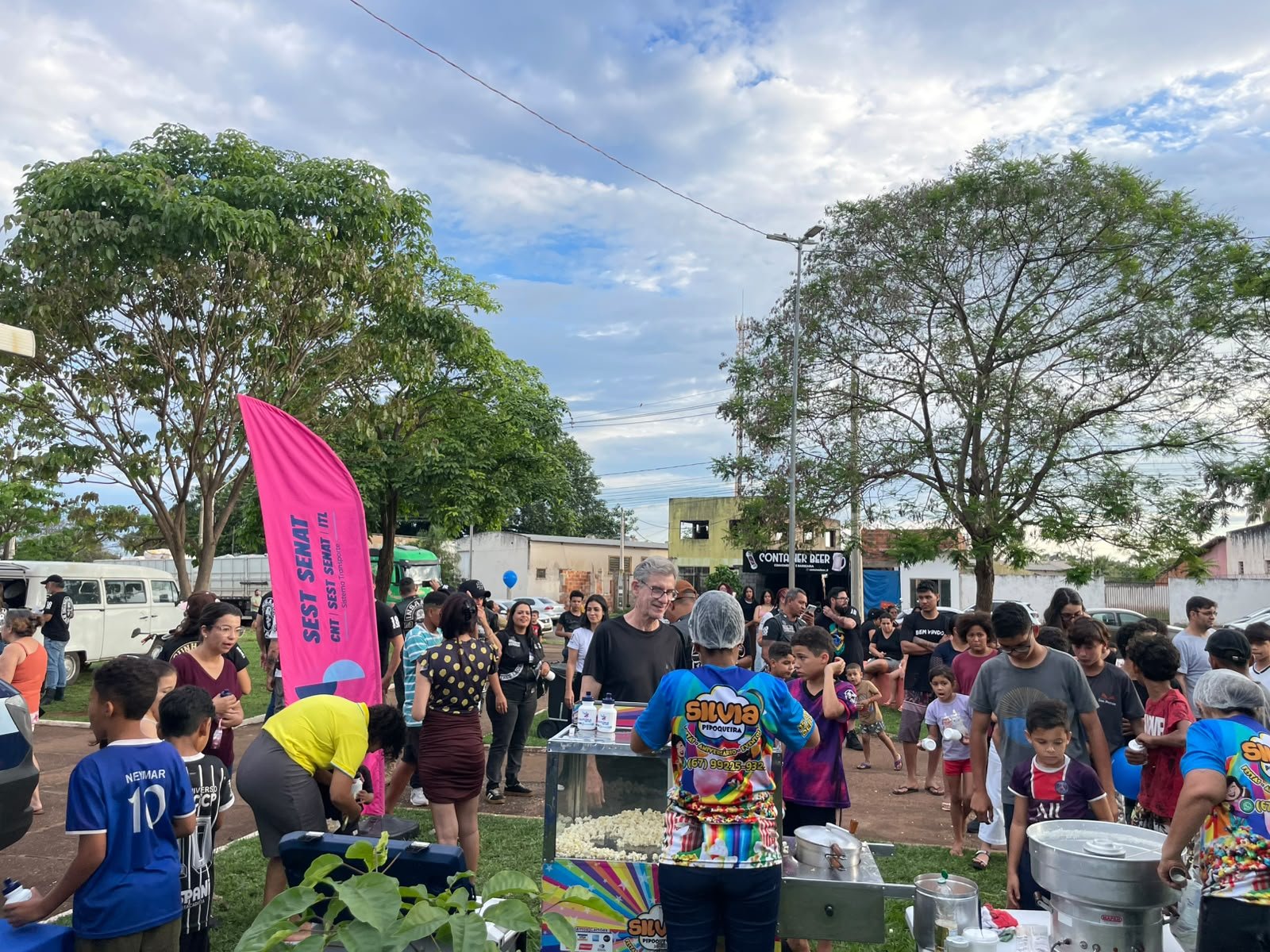 Praça da Vila Piloto reúne famílias em evento cultural na cidade