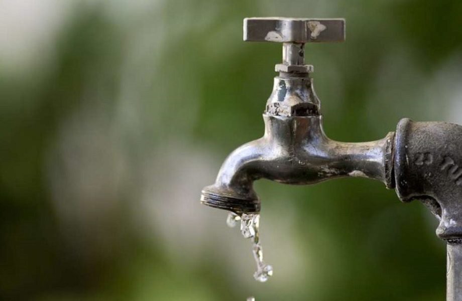 Vazamento em adutora afeta abastecimento de água em Três Lagoas