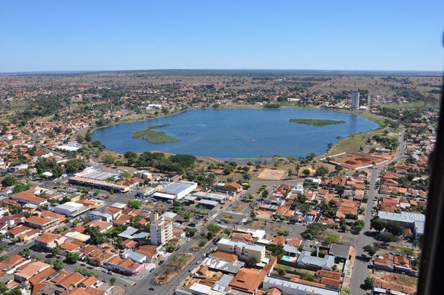 Prefeitura afirma que alteração no cálculo corrige inconsistência e está em conformidade com a lei