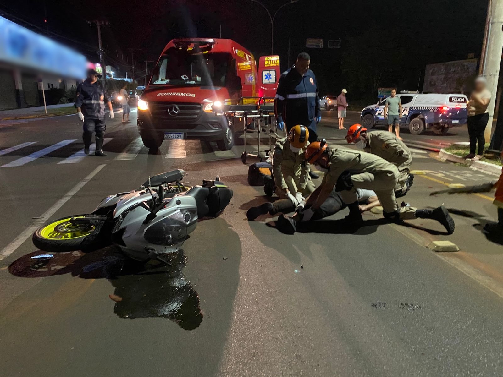 Acidente no Jardim Alvorada: Motociclista Fica Ferido Após Colisão com Carro