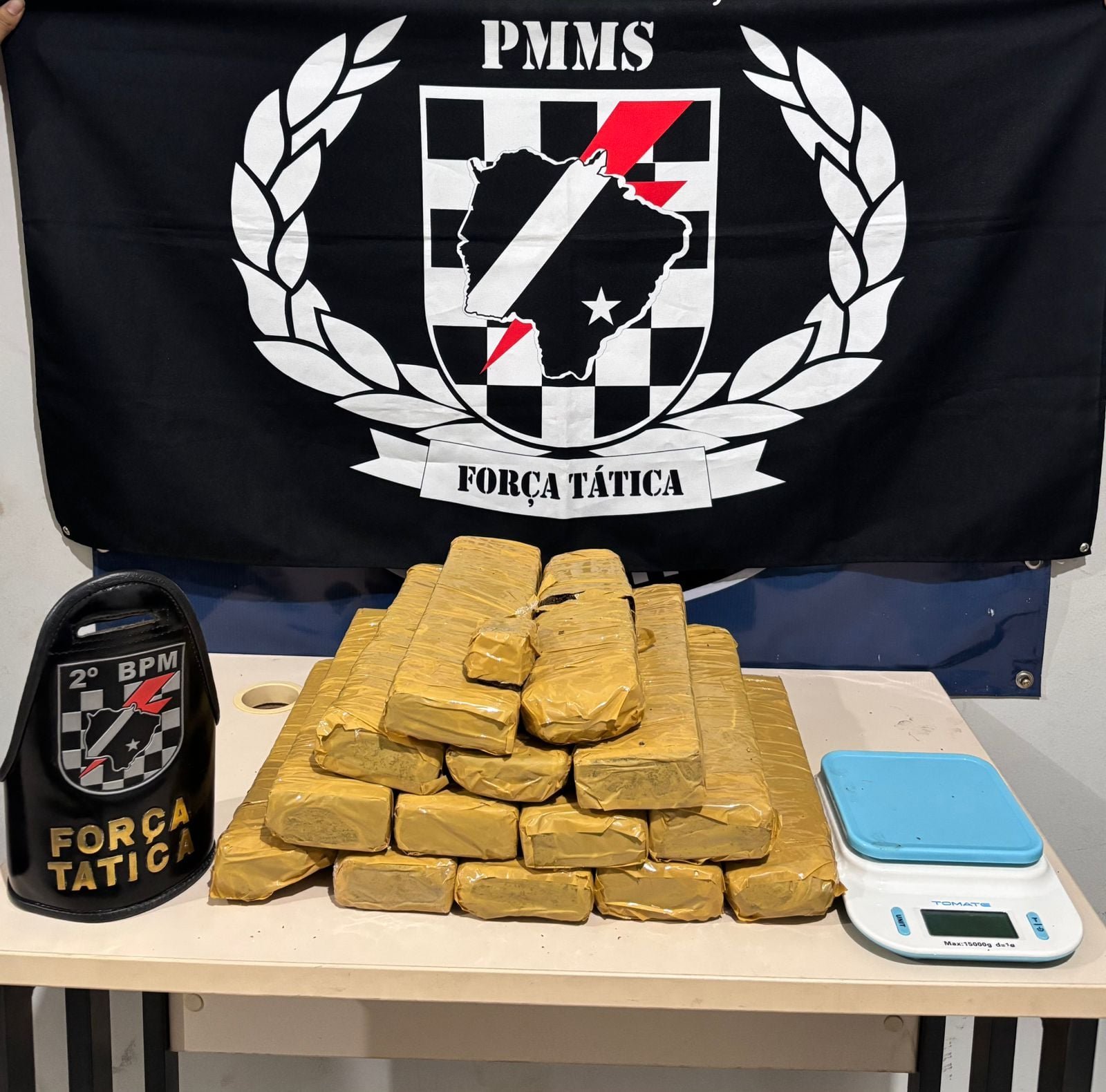 Força Tática apreende 14 kg de maconha e prende mulher em Três Lagoas após denúncias