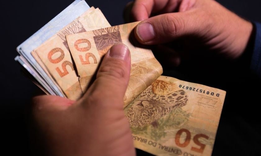 Caixa paga Bolsa Família de maio a inscritos com NIS final 7 nesta terça (26)