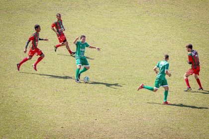 Taça Cidade Três Lagoas define finalistas em rodada decisiva no Campo do Jupiá neste domingo (6)