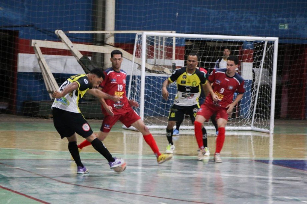 Semifinais do Campeonato Municipal de Futsal Masculino – Séries A e B ocorrem nesta terça-feira em Três Lagoas