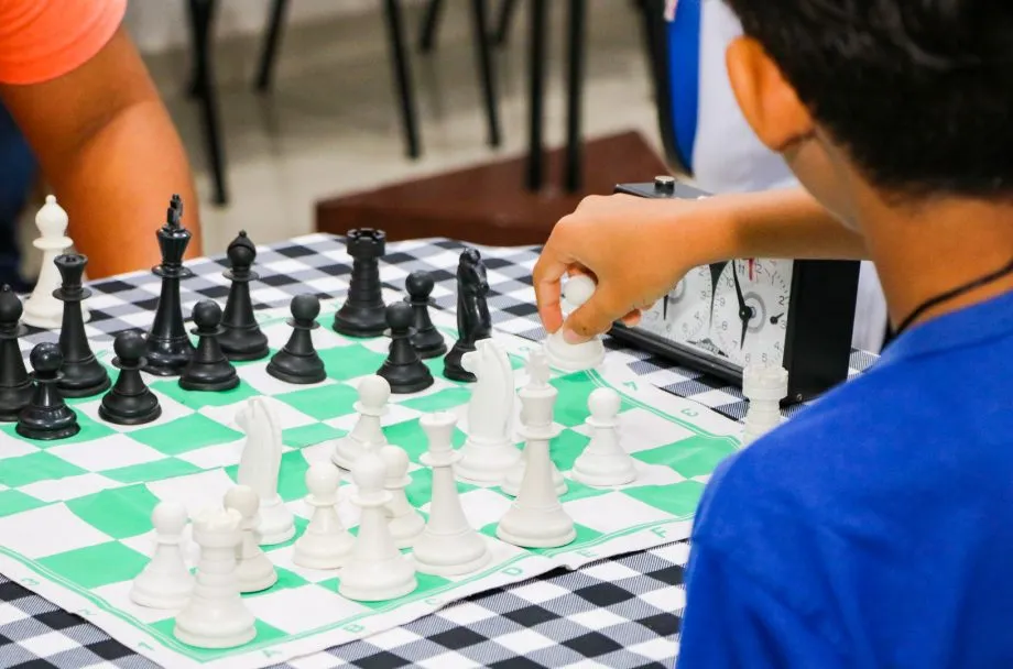Catorze escolas disputam os Jogos Escolares de Xadrez em Três Lagoas