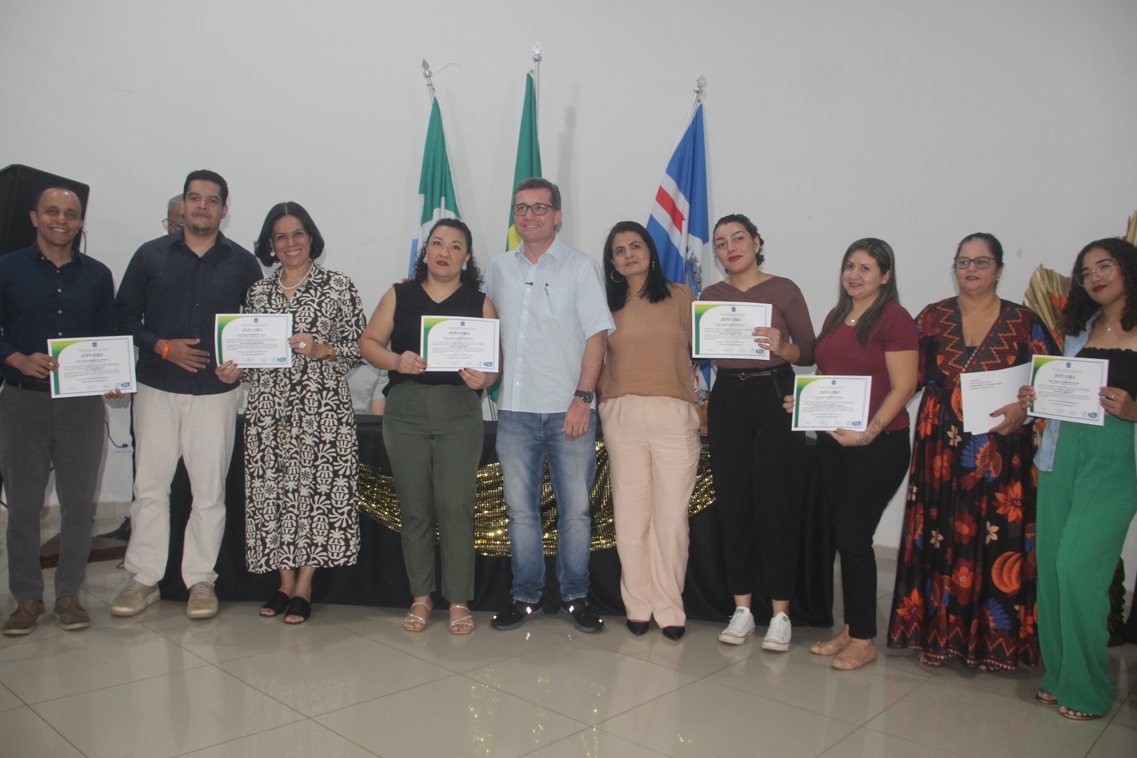 Profuncionário diploma 59 profissionais da rede municipal de ensino