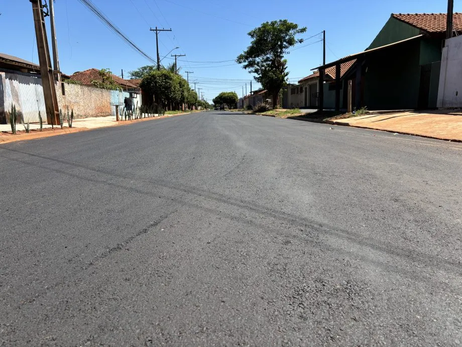 Jardim Rodrigues e Jardim Novo Alvorada recebem 18 mil metros quadrados de asfalto