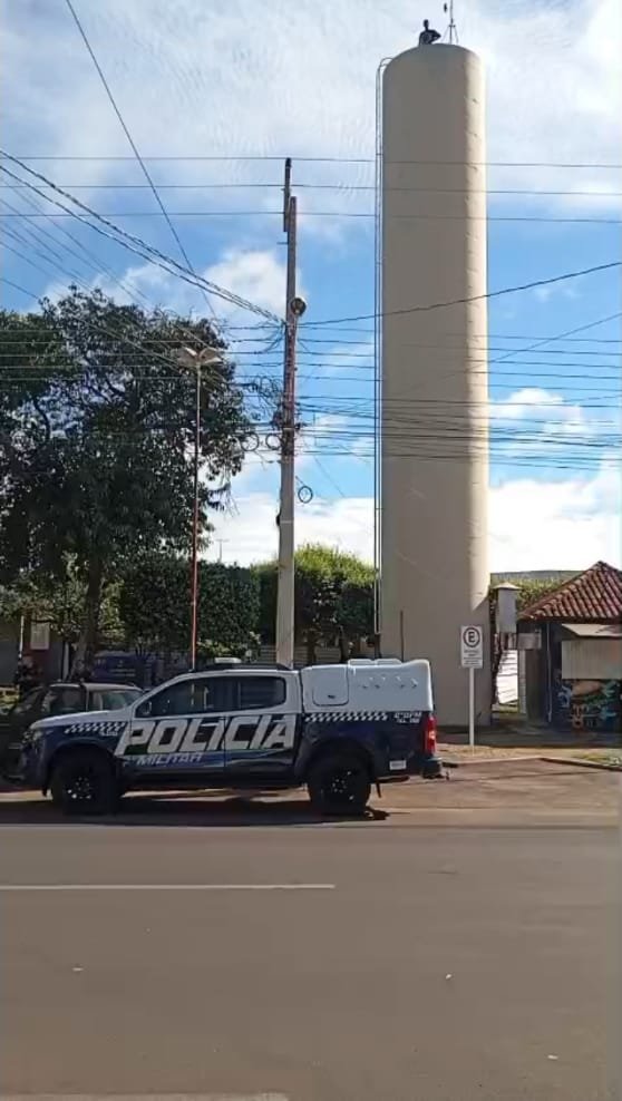 Homem é Resgatado Após Subir em Caixa D'Água no Terminal Rodoviário de Três Lagoas