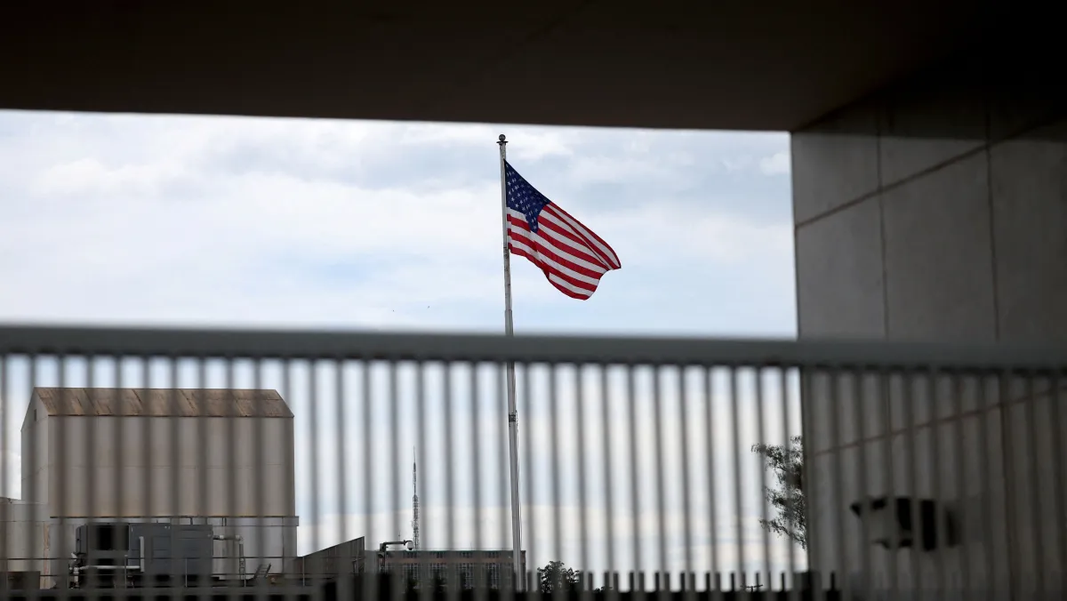 Estados Unidos e Austrália fecham embaixadas e consulados no país