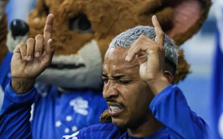 Cruzeiro vence Flamengo com gol nos acréscimos de Três Lagoas MS
