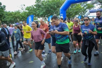 Treinão da Corrida dos Poderes congrega cerca de 600 pessoas em uma jornada de intensa atividade física