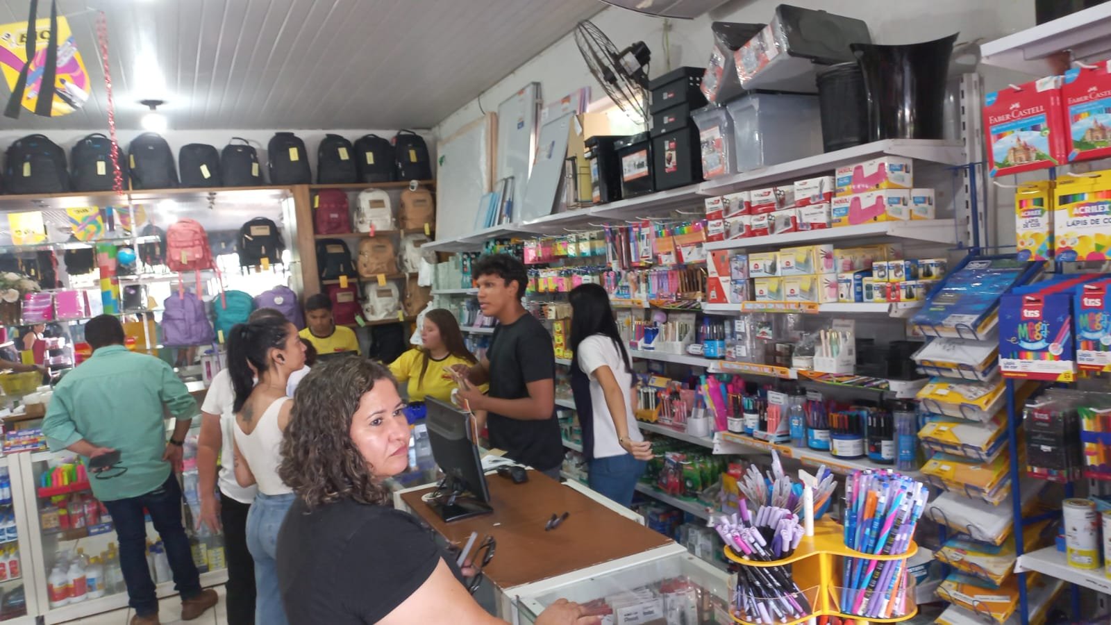 Volta às aulas em Três Lagoas impulsiona comércio, mas preços de materiais se mantêm estáveis