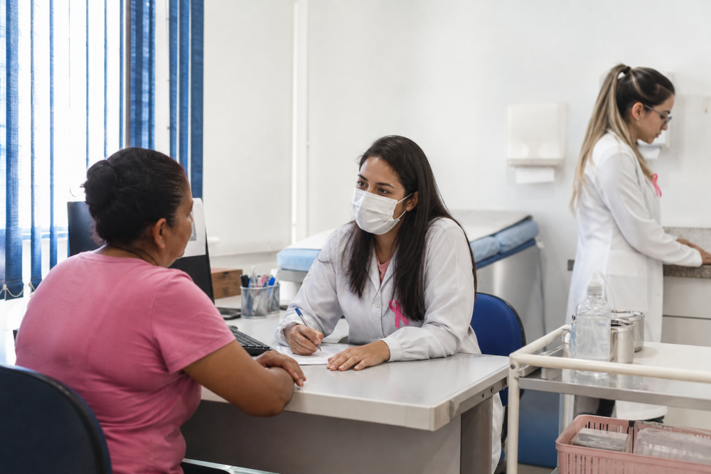 Ações de prevenção do Outubro Rosa reúnem 16 USFs e Clínica da Mulher