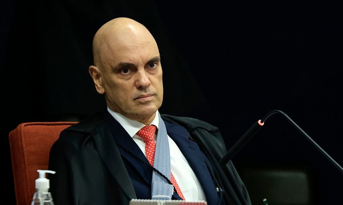Em meio a atritos internos, Fachin afasta Moraes da relatoria do inquérito das Fake News no STF