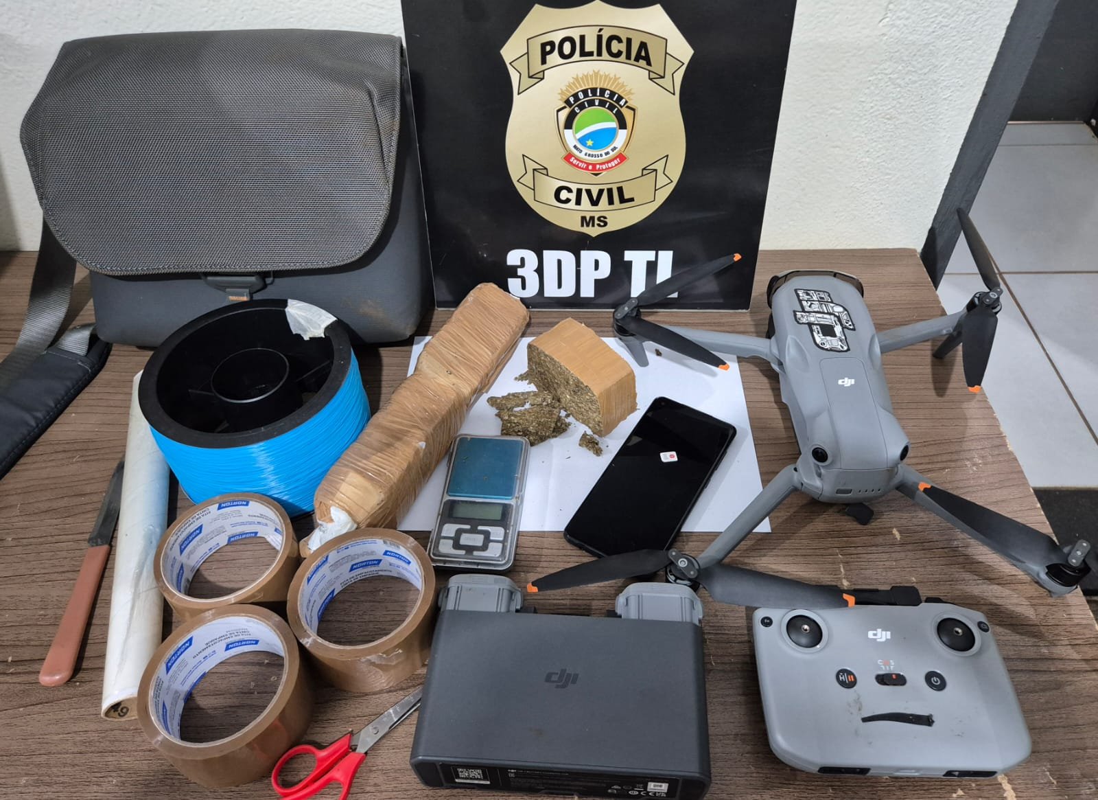 Foragido é preso com 570 gramas de maconha e drone em Três Lagoas