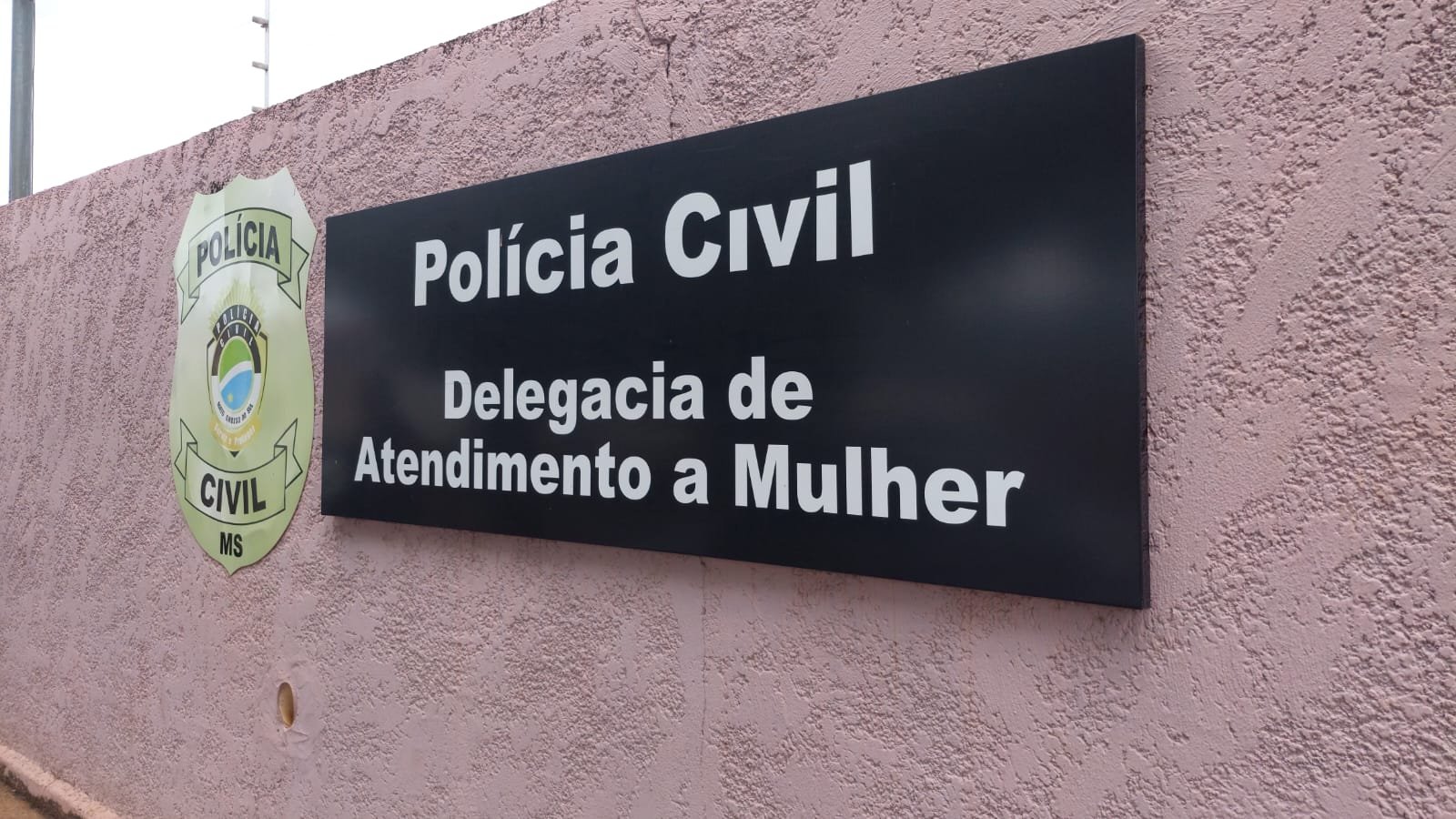 Ciúme por uma rosa resulta em agressão contra mulher depois de balada no Jardim Primaveril