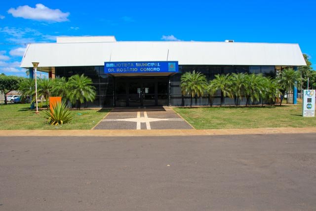 Biblioteca Municipal funciona das 7h às 17h sem fechar para almoço