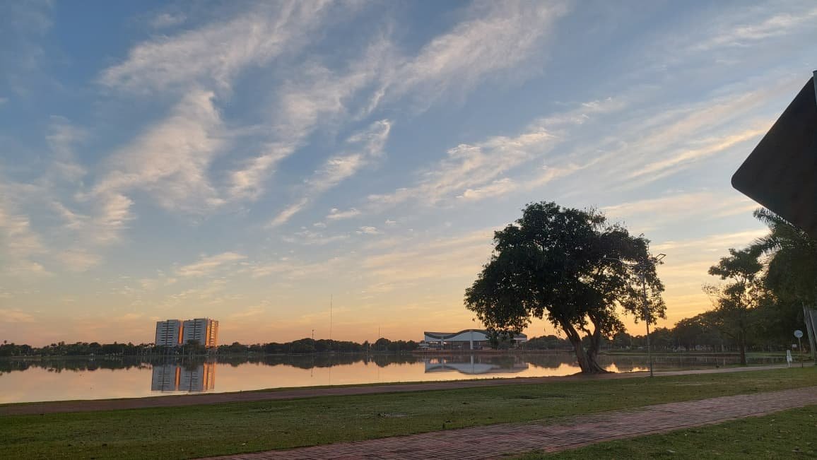 Abril Começa Quente em Três Lagoas com Previsão de Tempestades