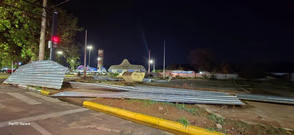 Ventos de 60,8 km/h provocam estragos em Três Lagoas e mobilizam força-tarefa da Defesa Civil