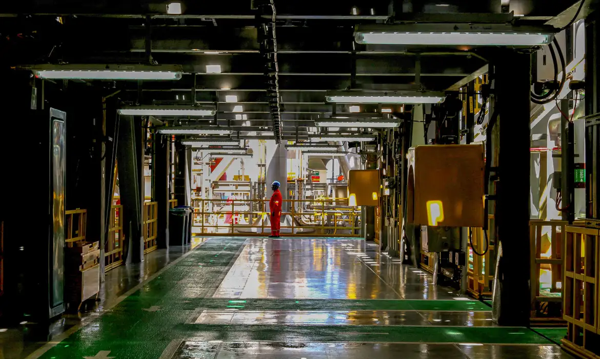 Brasil registra recorde na produção de petróleo e gás natural em fevereiro