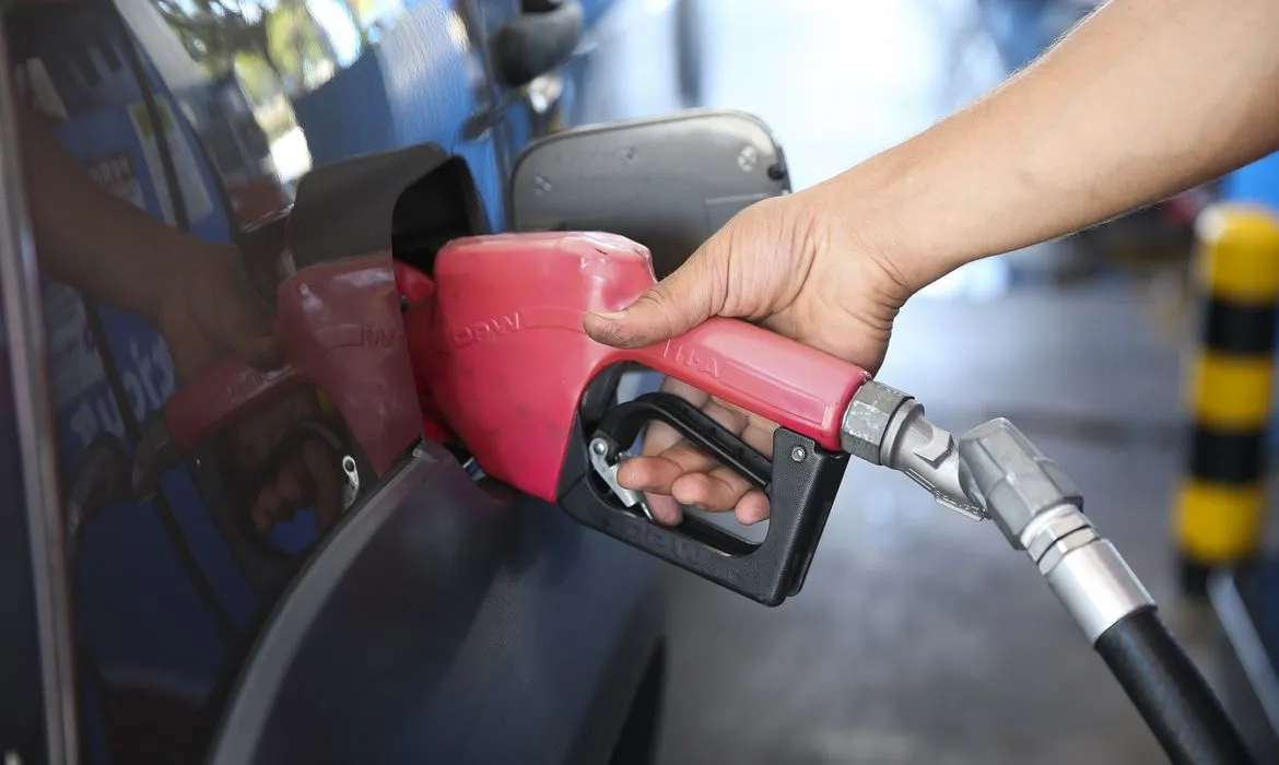 Postos de Três Lagoas registram alta nos combustíveis e gasolina custa R$ 6,55