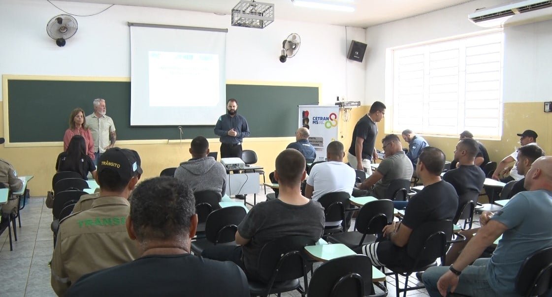 Agentes de Trânsito de Três Lagoas Aprimoram Conhecimentos sobre o CTB em Curso de Atualização
