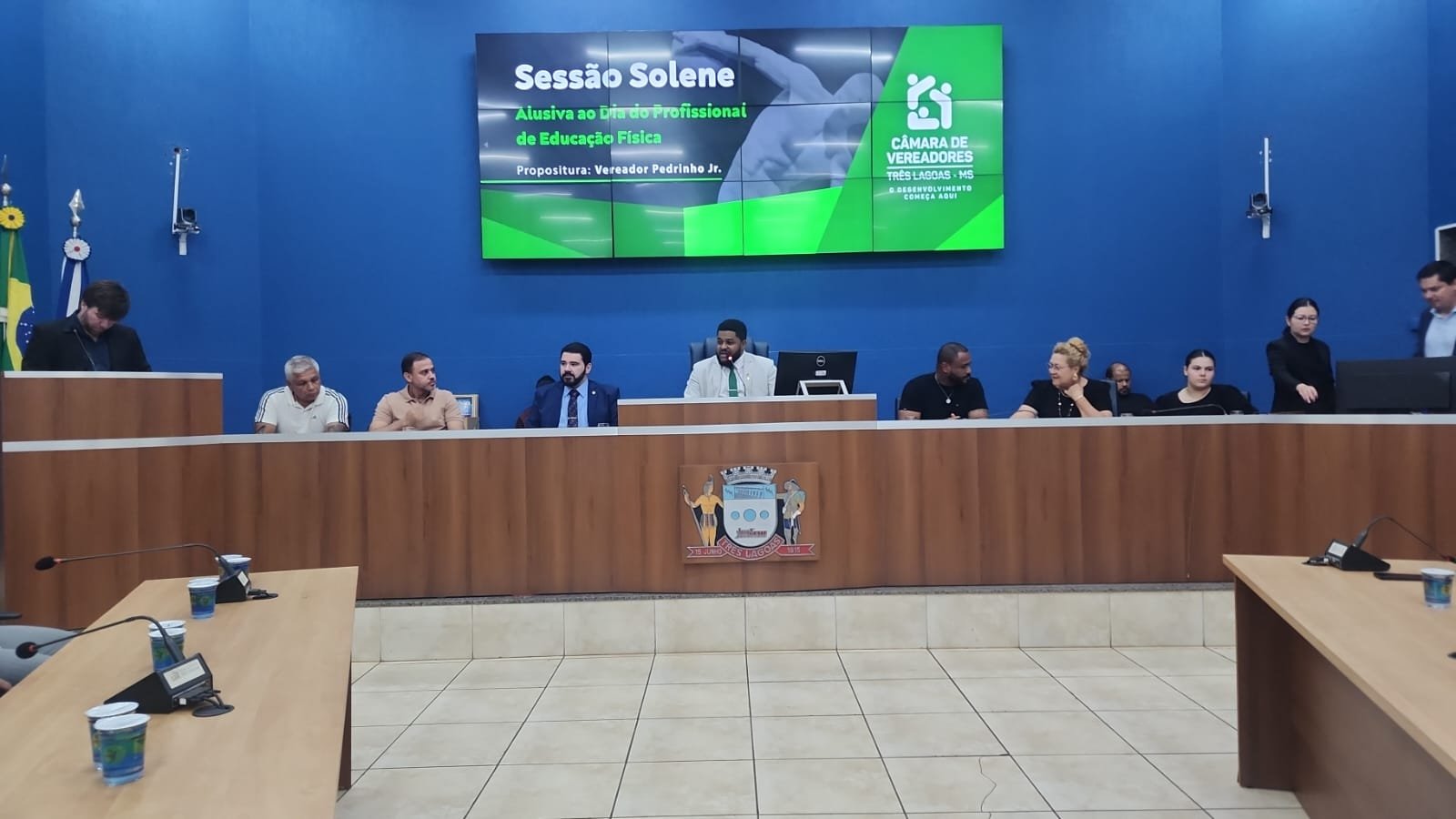 Câmara Municipal homenageia profissionais de Educação Física em noite de reconhecimento e forte emoção