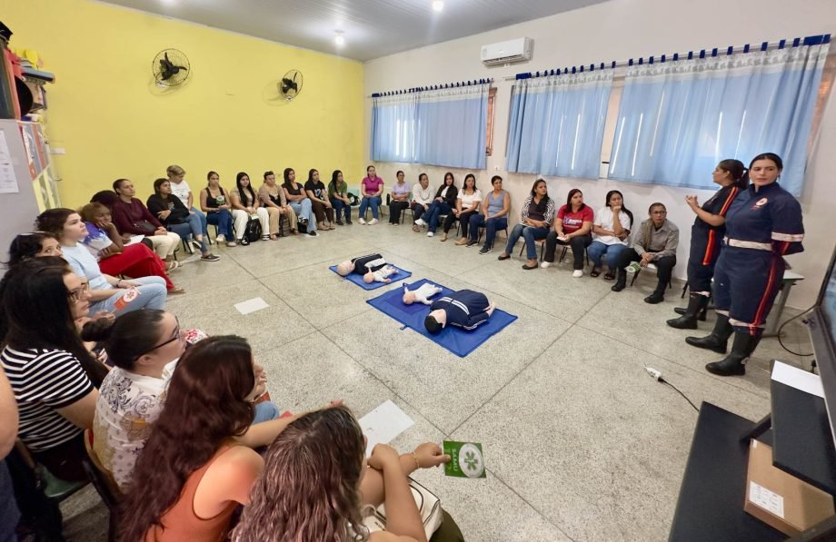 Projeto Criança Segura da SMS capacita profissionais da educação em primeiros socorros