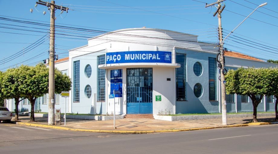 Burocracia continua travando avanço da competitividade, aponta vereador