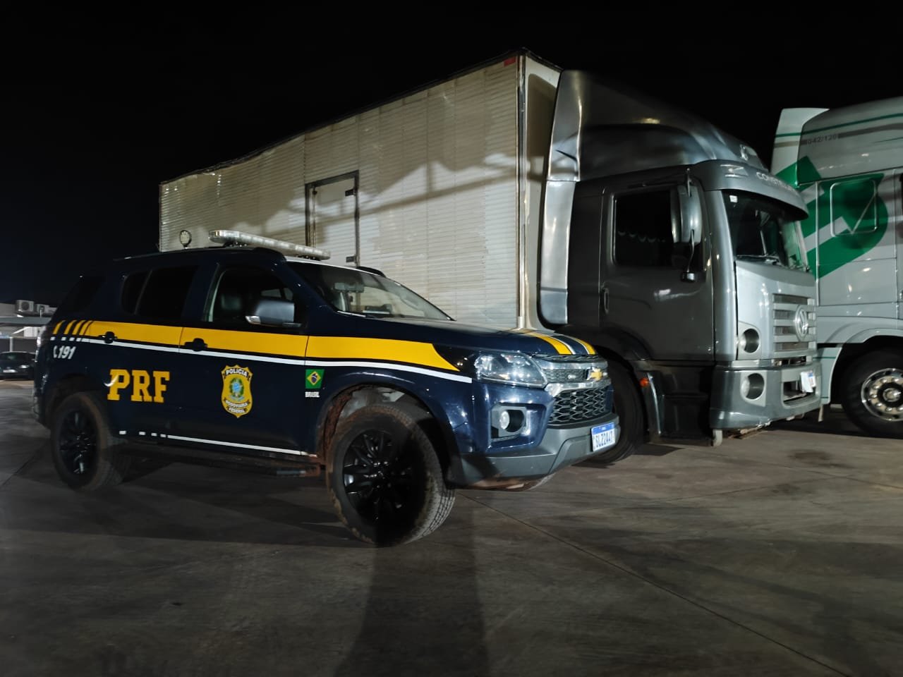 PRF apreende 20 toneladas em mercadorias contrabandeadas em Três Lagoas e Selvíria