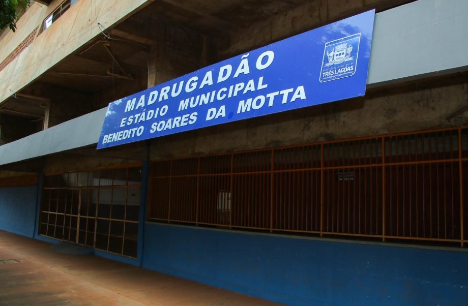 Estádio Madrugadão sedia partidas do Campeonato Municipal de Futebol de Base
