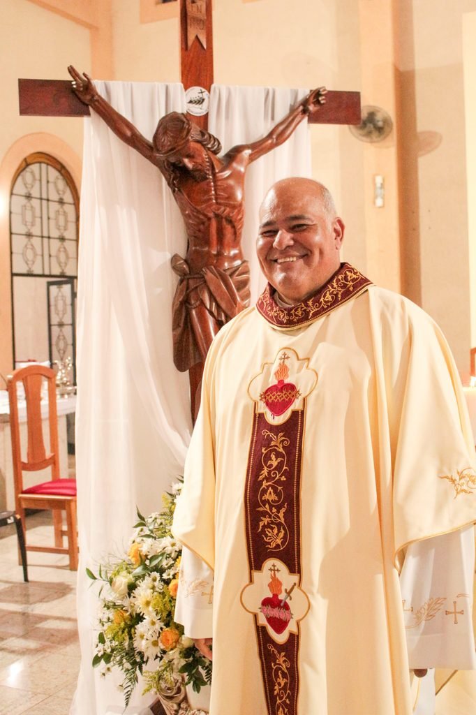 Três Lagoas recebe o Padre Rogério Gomes após cirurgia e internação