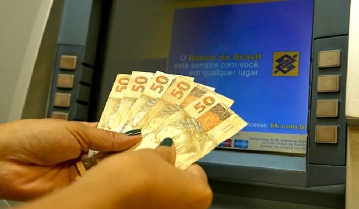Governo de MS antecipa folha de pagamento e libera salários de servidores em 3 de setembro