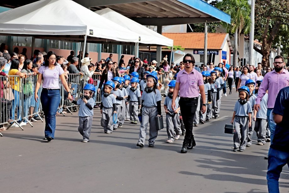 SEMED publica ordem do desfile cívico e diretrizes aos participantes do aniversário de 111 anos de Três Lagoas