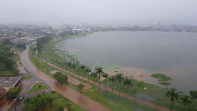 Frente fria traz chuva e ventos de 60 km/h para votação em Três Lagoas