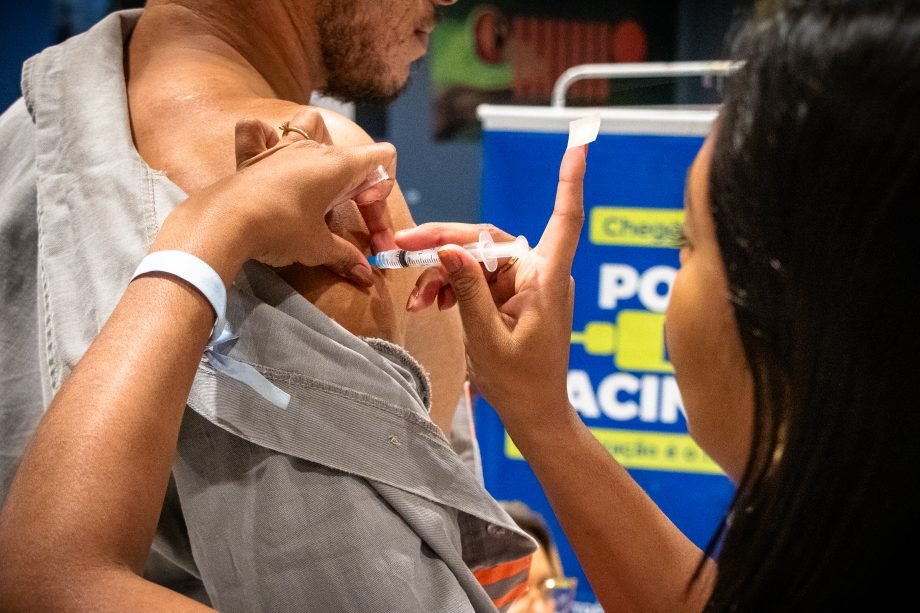 Vacinação contra a gripe será disponibilizada no Shopping Três Lagoas neste domingo (14)