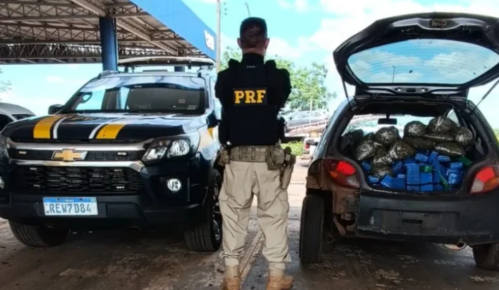 Motorista é preso com 221,9 kg de drogas após fuga de 15 km na BR-376