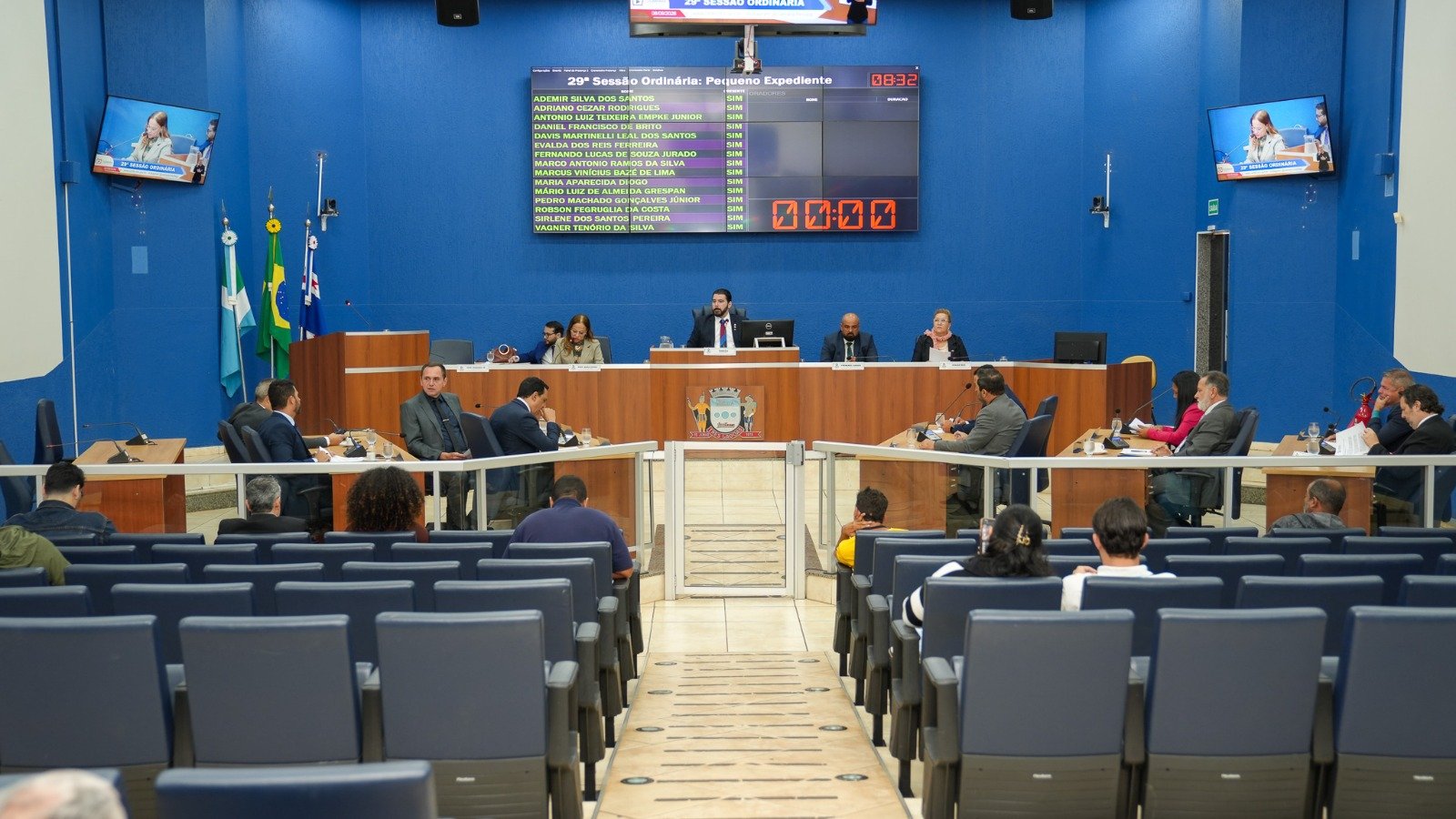 Vereadores aprovam parceria com instituições de ensino superior e homenagem nomeada como Tia Nega