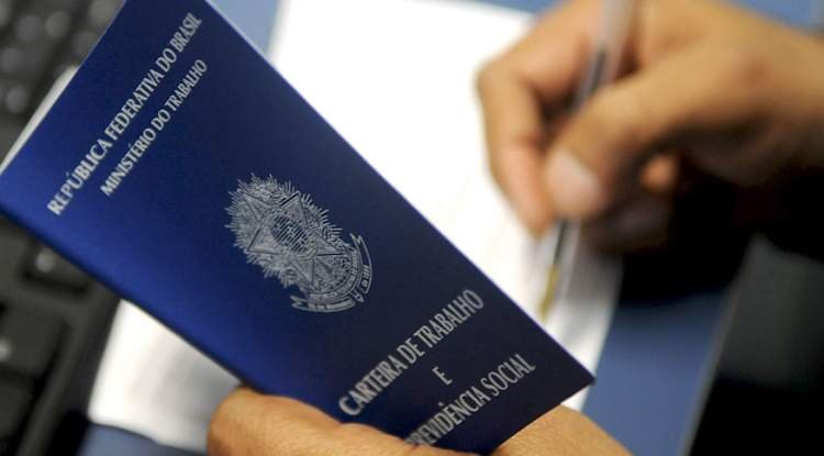 Setor de Serviços Lidera Geração de Empregos em Três Lagoas no Primeiro Semestre de 2026